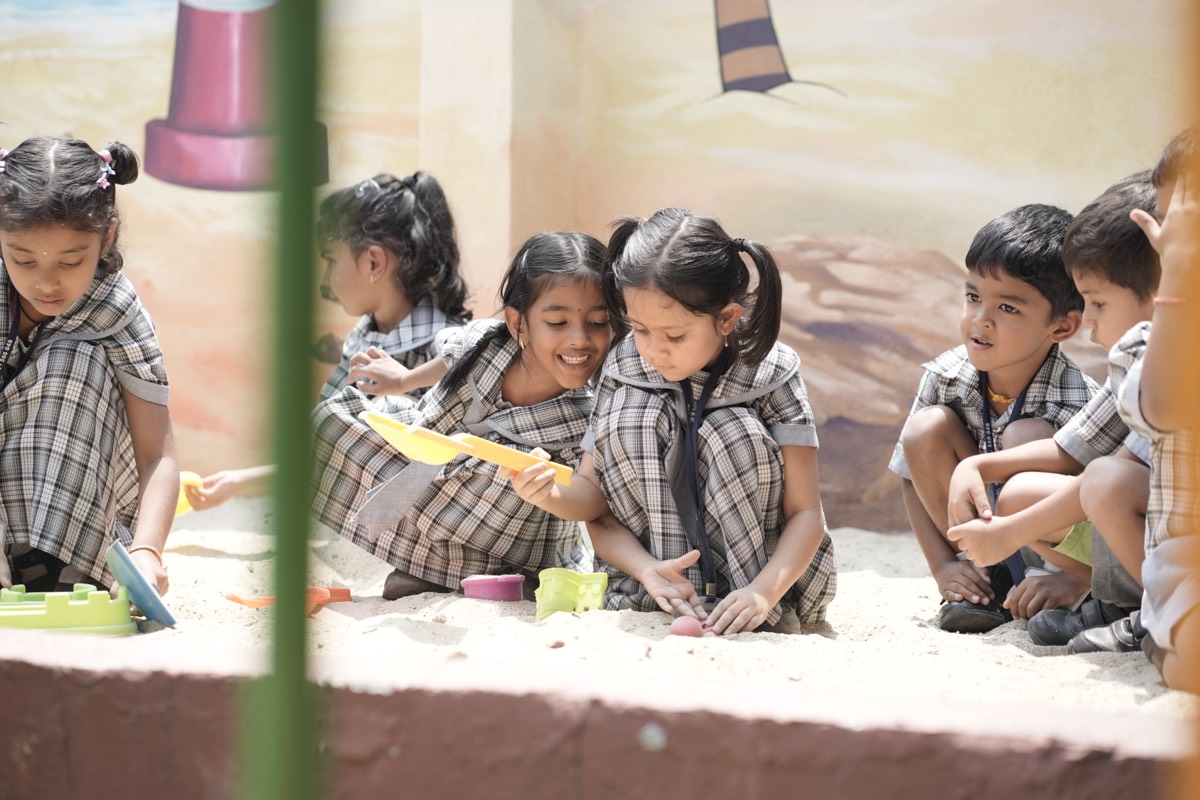SM School at a Glance photo 31